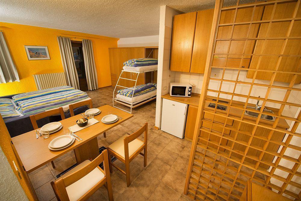 Roulette Hotel *