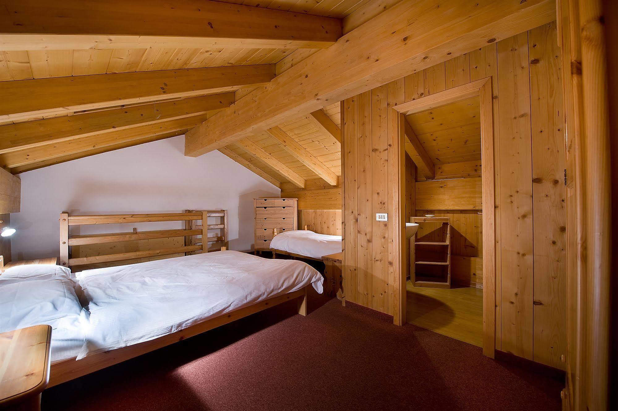 Hotel Roulette
